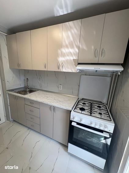 Apartament cu 2 camere decomandat în Podul de Fier