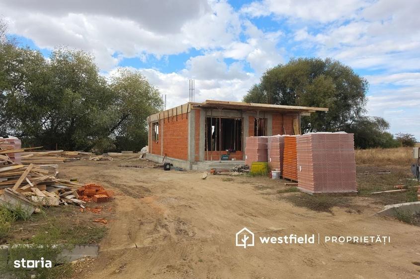 Casă cu 4 camere cu Teren 372 Mp în Central