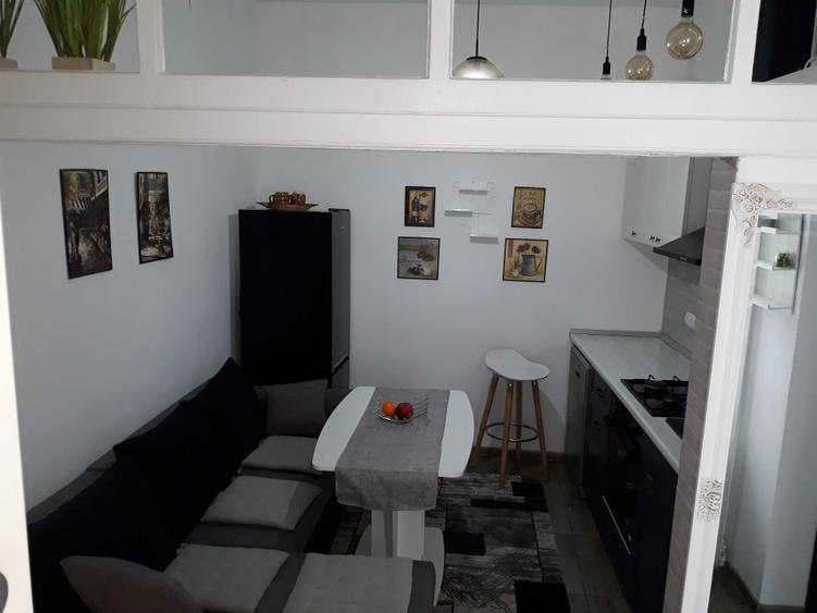 Casă cu Teren 40 Mp în Sârbi
