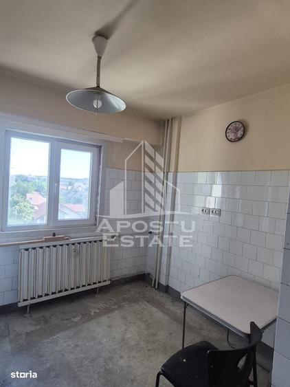 Apartament cu 3 camere în Lipovei
