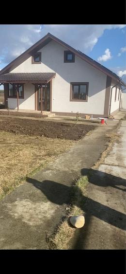 Casă cu 3 camere în Belciugatele