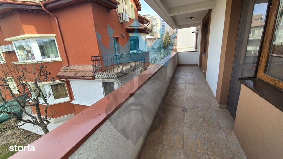 Apartament cu 3 camere, mobilat în Berceni