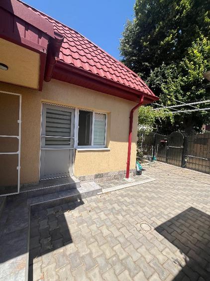 Casă cu 3 camere cu Teren 260 Mp în Central