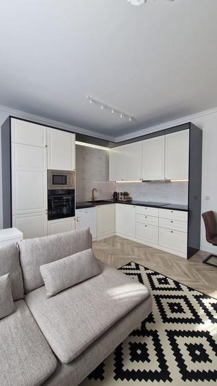 Apartament cu 3 camere decomandat în Ultracentral