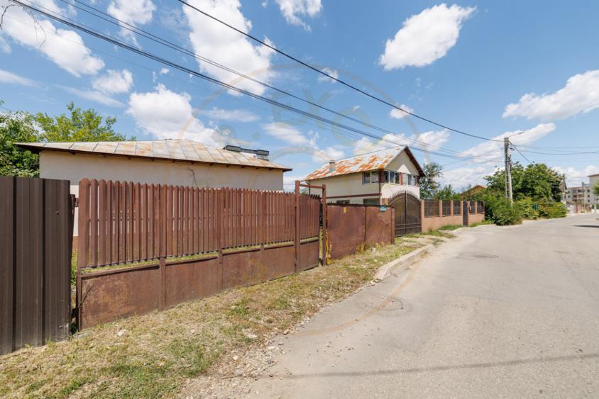 Casă cu 4 camere cu Teren 889 Mp în Prundu