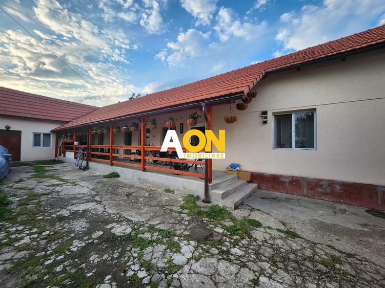 Casă individuală cu 4 camere cu Teren 450 Mp în Periferie