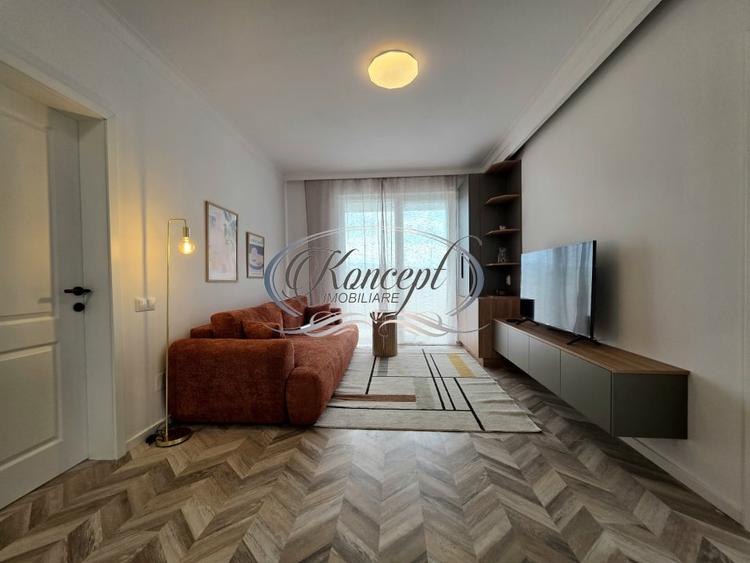 Apartament cu 3 camere semidecomandat, mobilat în Între Lacuri