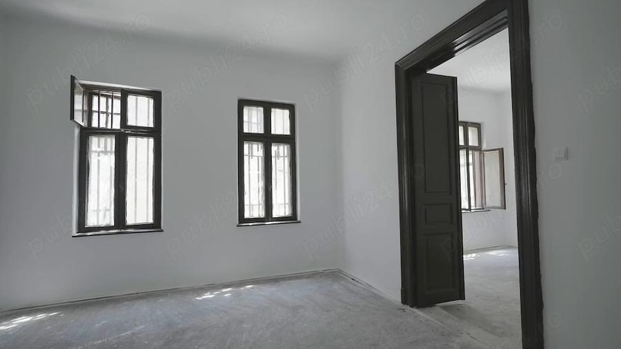Casă cu 3 camere cu Teren 220 Mp în Parcul Carol
