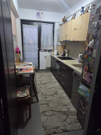 Apartament cu 2 camere decomandat în Galata