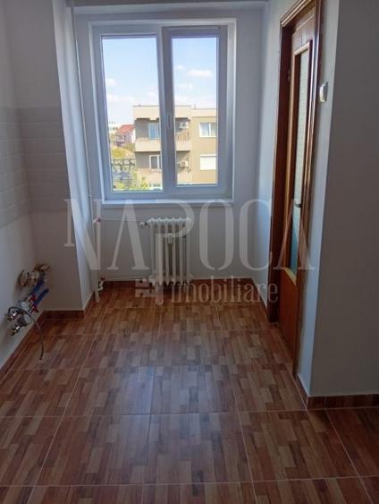 Apartament cu 3 camere decomandat în Cantemir