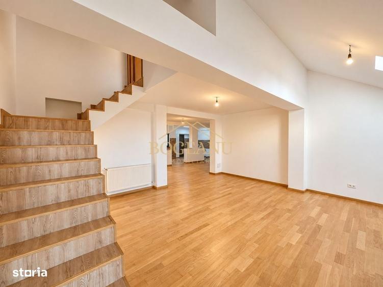 Apartament cu 3 camere semidecomandat în Neptun