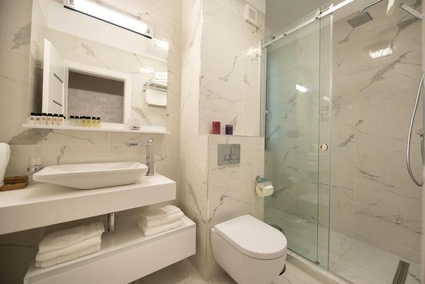 Apartament de lux cu vedere la mare, la doar 10 m de plajă – Mamaia Nord - 8