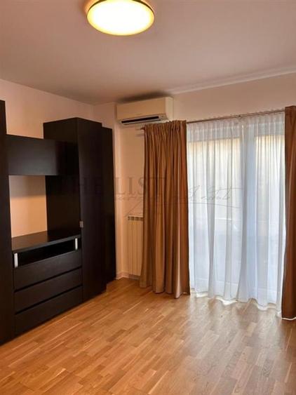 Apartament cu 4 camere decomandat, mobilat în Pipera