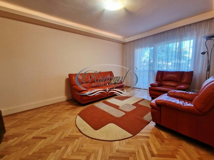 Apartament cu 3 camere decomandat, mobilat în Semicentral