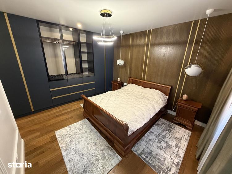 Casă cu 6 camere cu Teren 181 Mp în Apărătorii Patriei
