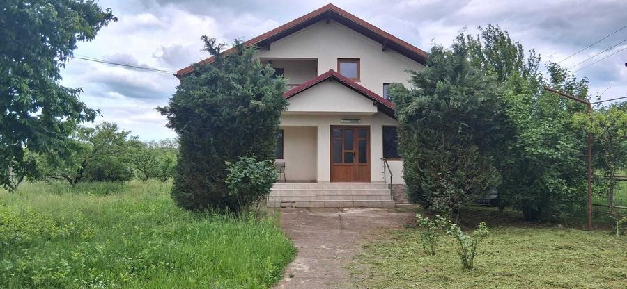 Casă cu 4 camere în Tufeni