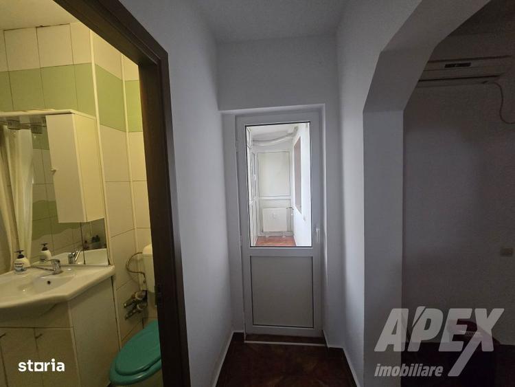 Apartament cu 3 camere decomandat, mobilat în Drumul Taberei