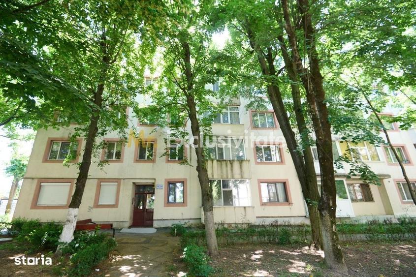 Apartament cu 4 camere decomandat în Craiovei