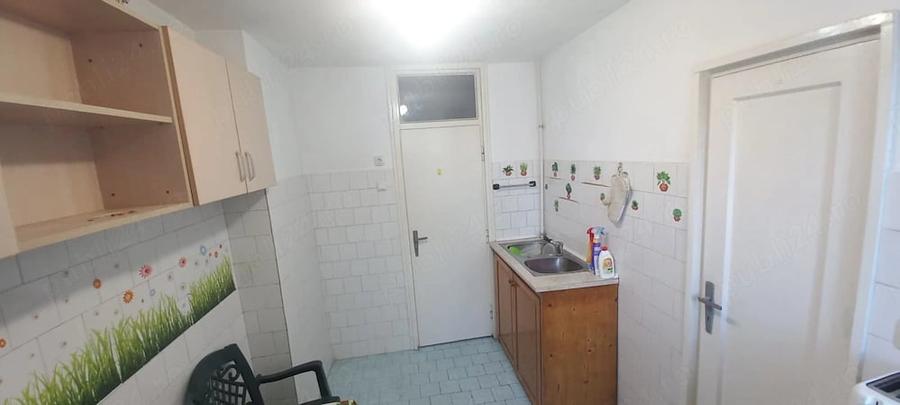 Apartament cu 2 camere semidecomandat în Decebal