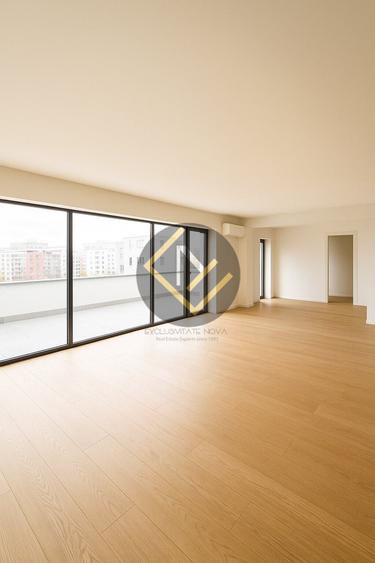 Apartament cu 3 camere decomandat în Dacia