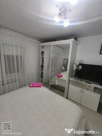 Apartament cu 2 camere decomandat în Siret