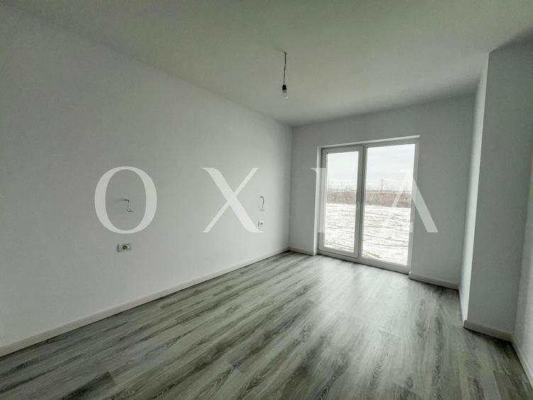 Duplex cu 5 camere cu Canalizare în Remetea Mare