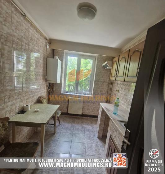 Apartament cu 2 camere semidecomandat, mobilat în Craiovei