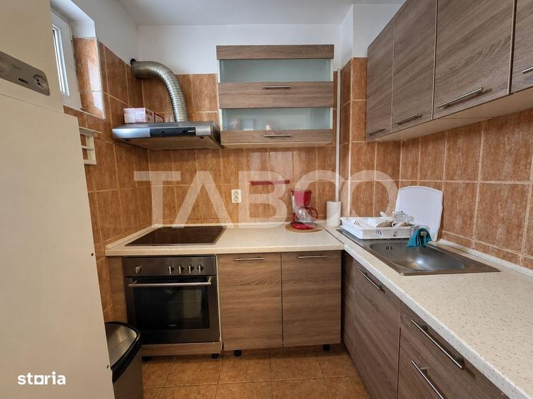 Apartament cu 3 camere semidecomandat în Țiglari