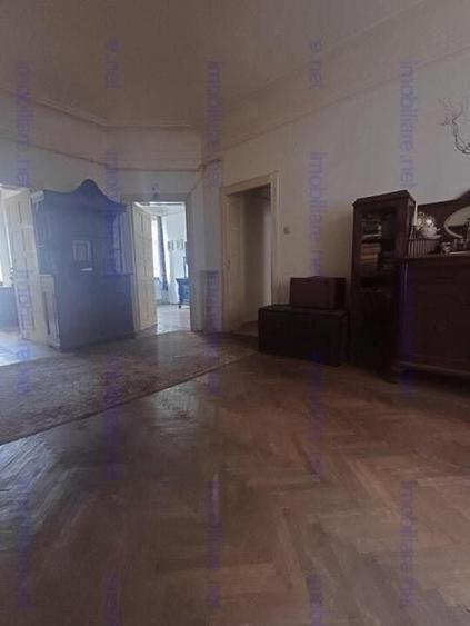 Apartament cu 3 camere circular în Armeneasca