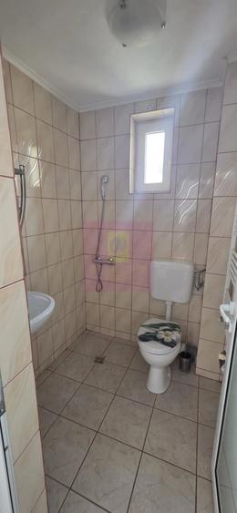 Casă cu 8 camere cu Teren 400 Mp în Zamora