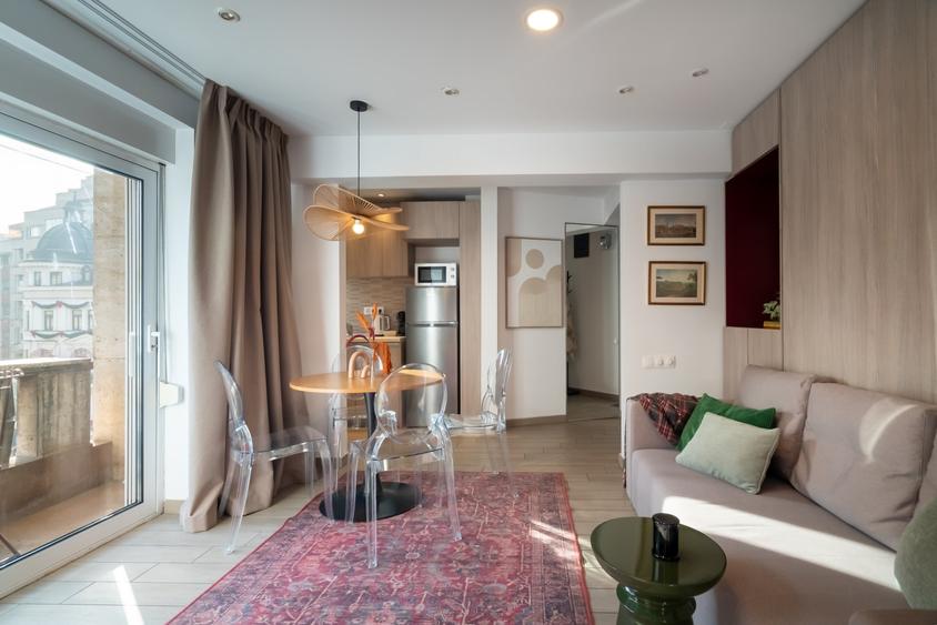 Apartament cu 2 camere semidecomandat în Calea Victoriei