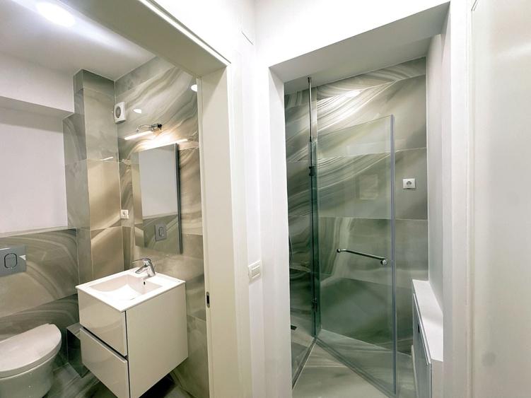 Apartament cu 3 camere decomandat în Polonă