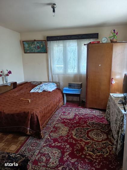 Casă cu 5 camere cu Teren 390 Mp în Central