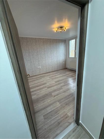 Apartament cu 3 camere decomandat în Gojdu