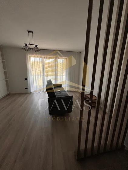 Apartament cu 2 camere semidecomandat, mobilat în Semicentral