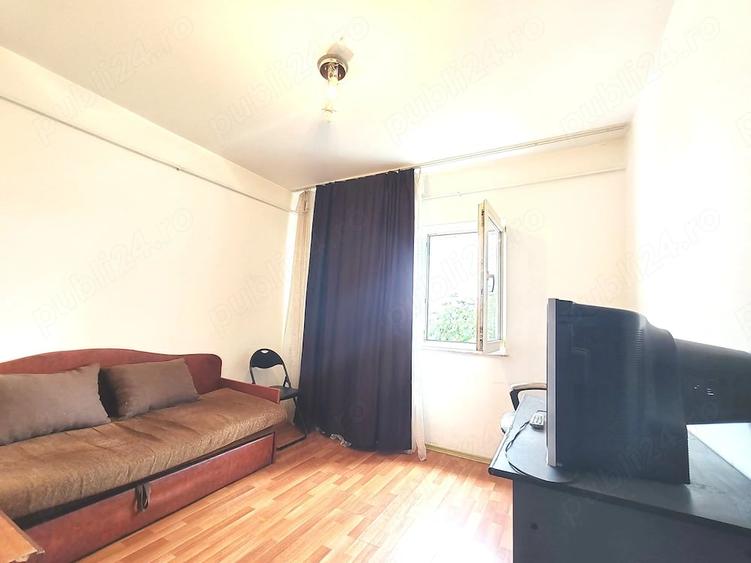 Apartament cu 3 camere decomandat în Găvana