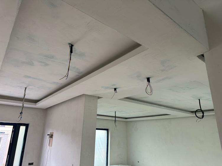 Casă cu 4 camere cu Teren 505 Mp în Granit