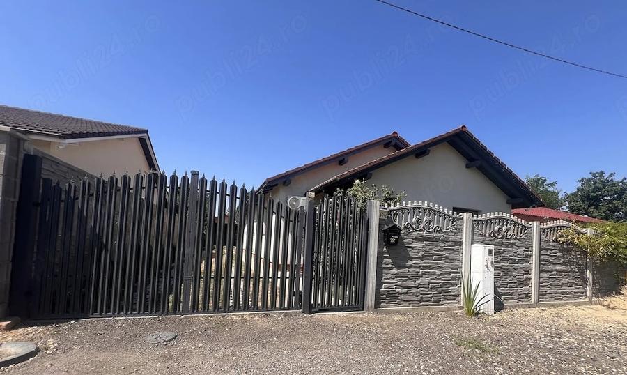 Casă cu Teren 440 Mp în Sânmihaiu Român