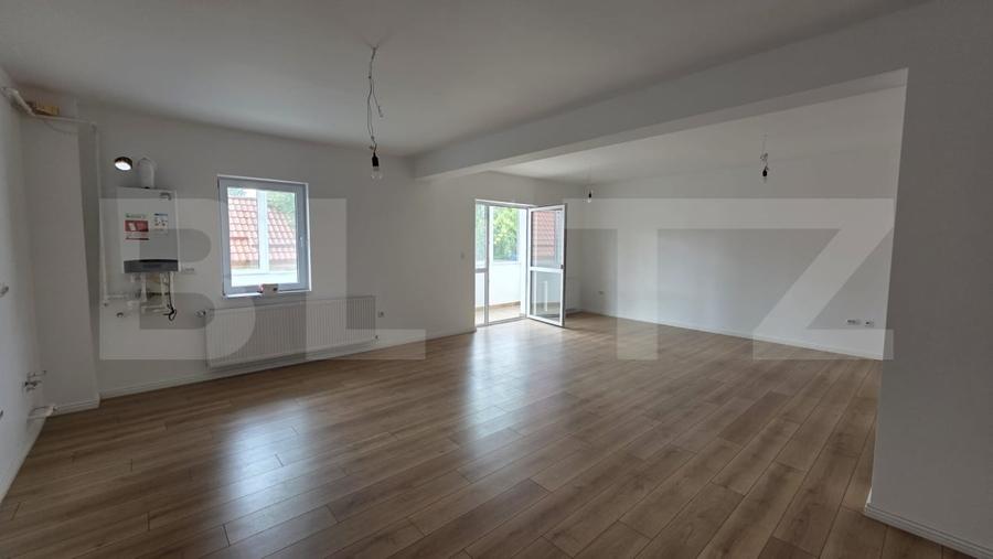 Apartament cu 3 camere semidecomandat în Unirea