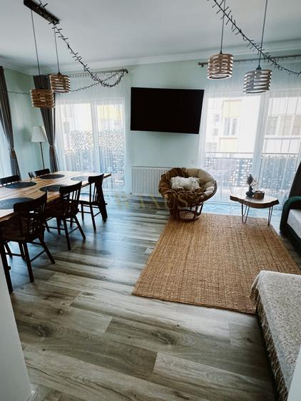Apartament cu 3 camere decomandat, mobilat în Florești