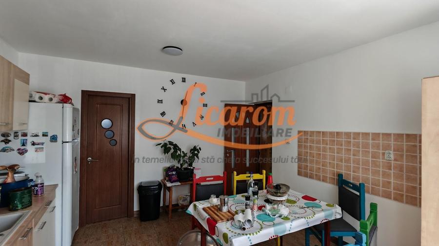 Casă individuală cu 4 camere cu Canalizare în Bartolomeu