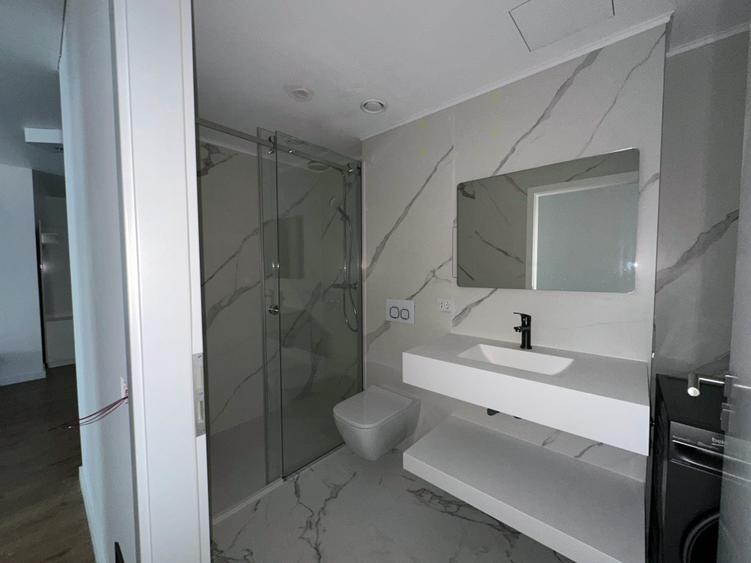 Apartament cu 3 camere semidecomandat în Zorilor