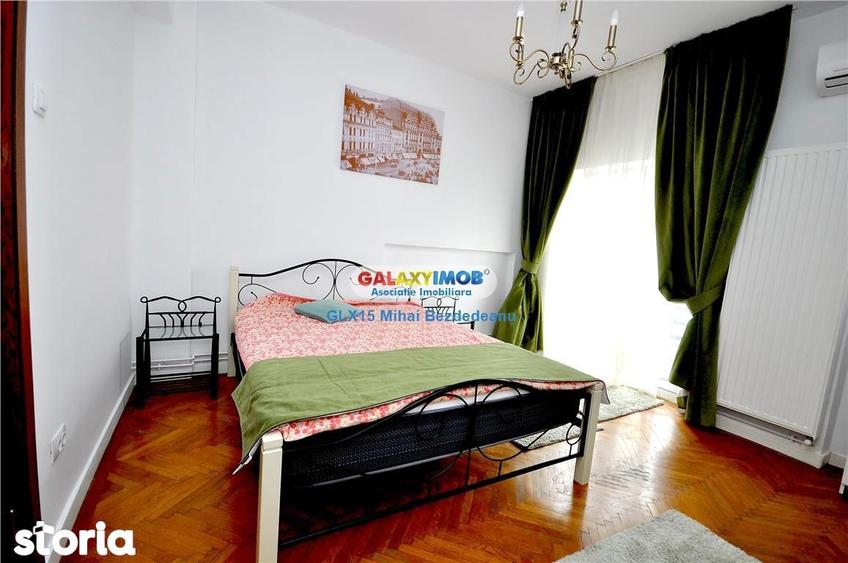 Apartament cu 3 camere semidecomandat, mobilat în Universitate