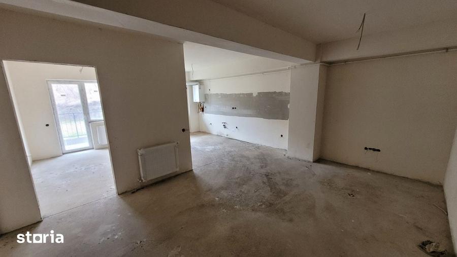 Apartament cu 3 camere semidecomandat în Florești — fotografia 2