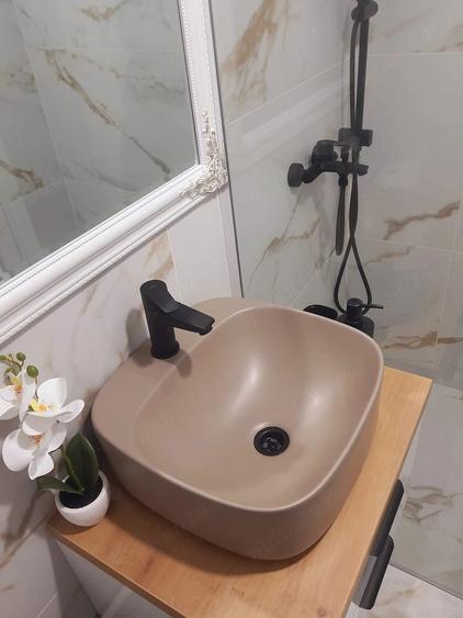 Apartament cu 2 camere decomandat în Ostroveni