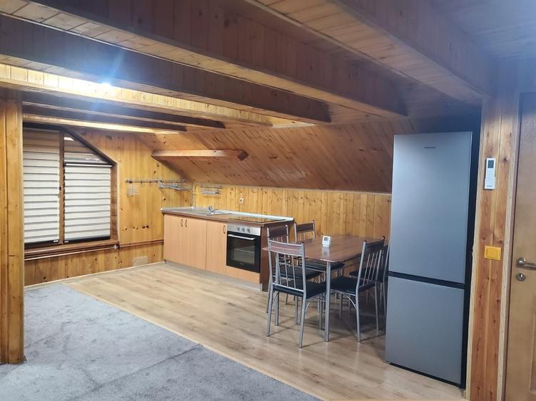 Apartament cu 2 camere decomandat în Mofleni