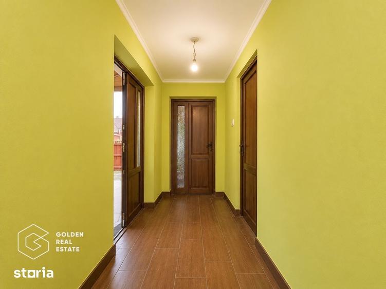 Casă cu 5 camere decomandat cu Teren 2355 Mp în Ususău