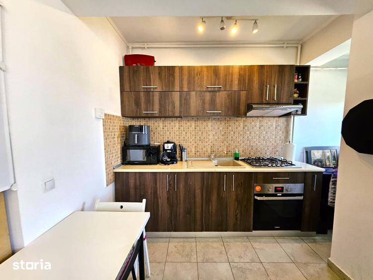 Apartament cu 2 camere semidecomandat în Chitila