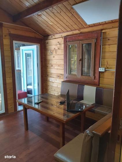 Casă cu 4 camere în Ostroveni