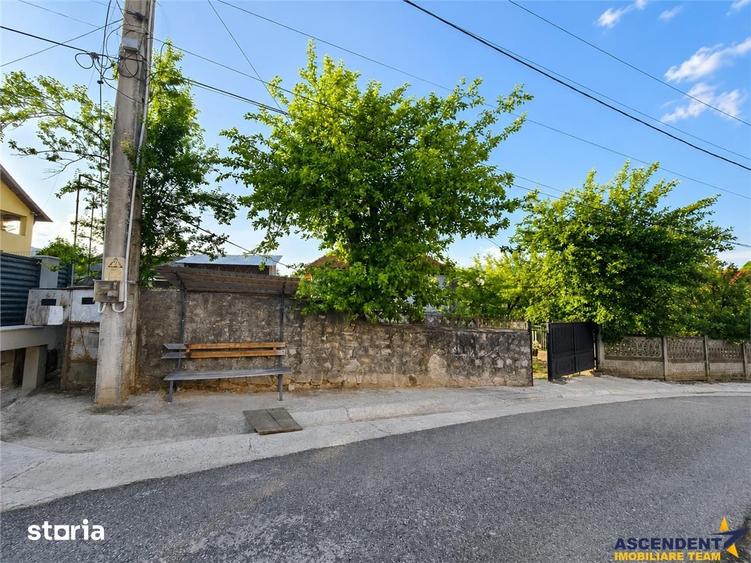 Casă cu 5 camere cu Teren 1917 Mp în Runcu